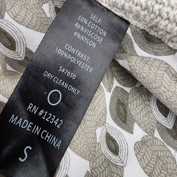 Coin 1804 Women Sweater Gray Split Back Leaf Print Shirttail Hem Pointelle Small - Picture 8 of 8